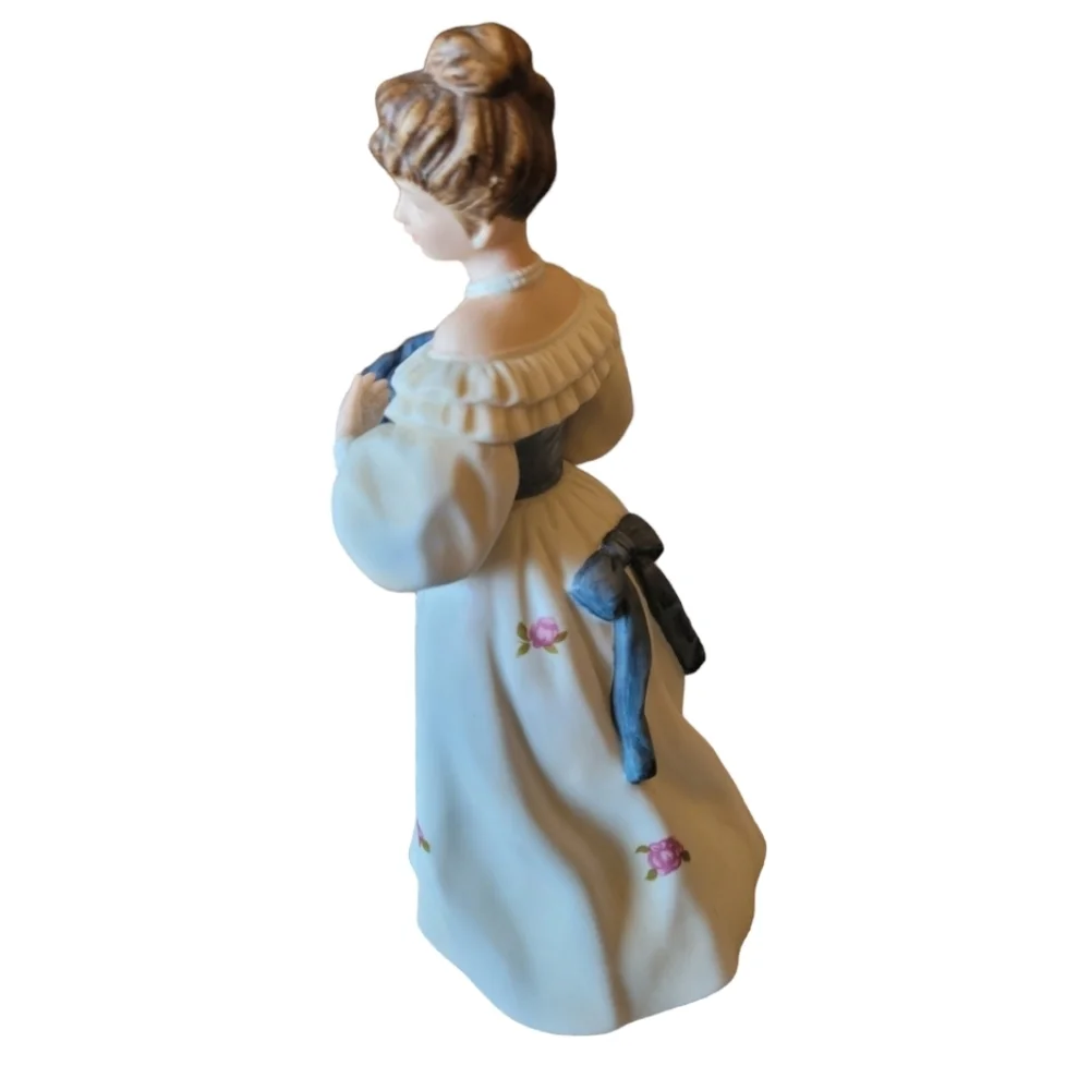 Homco Vintage Porcelain Victorian Antebellum Figurine Blue and White w/Feather